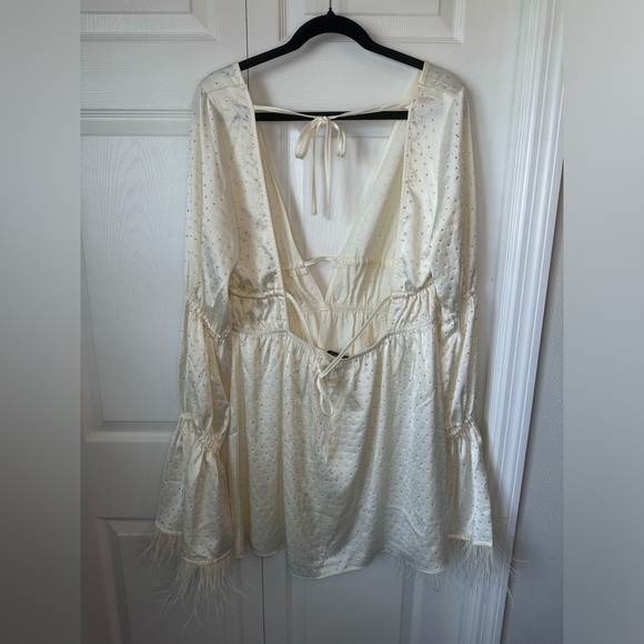 Ivory WeWoreWhat Feathered Mini Dress jeweled open back sz.XL Like New - Picture 5 of 7